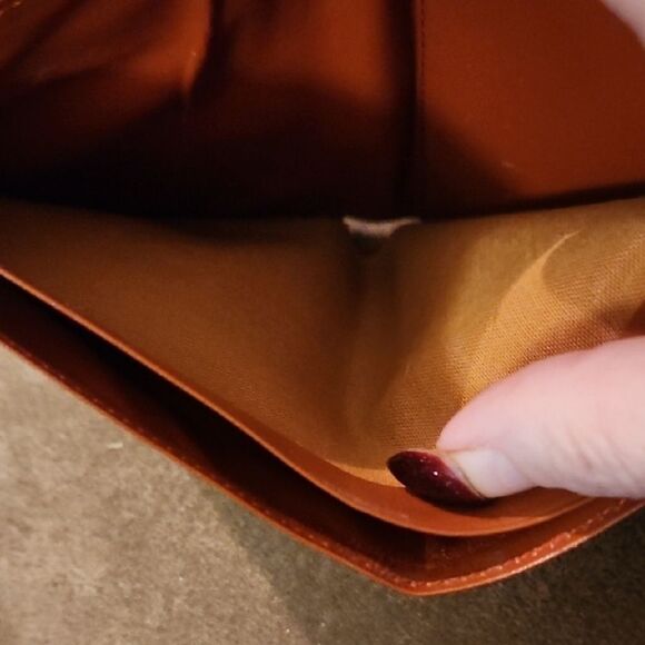 Givenchy Tan Leather Wallet with French Kisslock - Picture 12 of 14